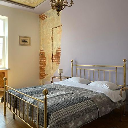 3 Bedrooms Apartment On Nasypna 3 Львів Екстер'єр фото
