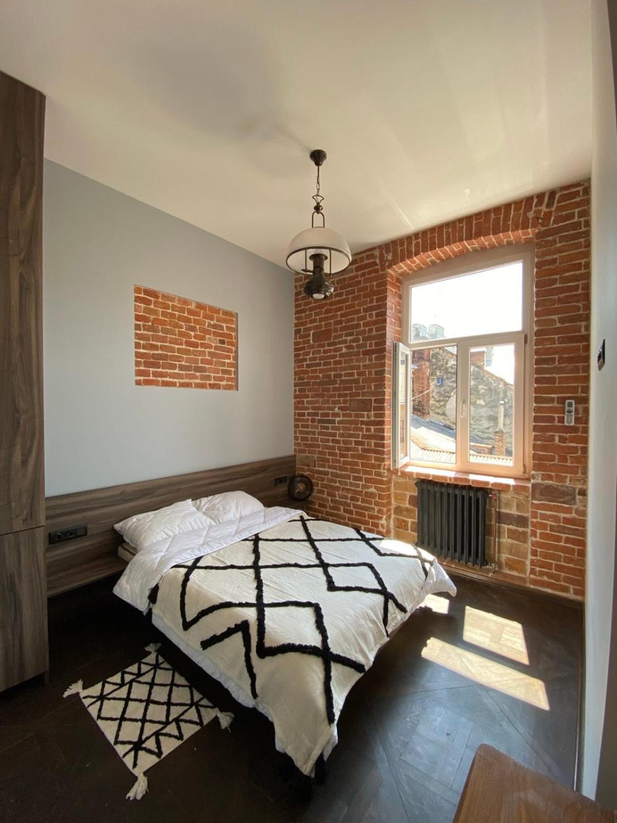 3 Bedrooms Apartment On Nasypna 3 Львів Екстер'єр фото
