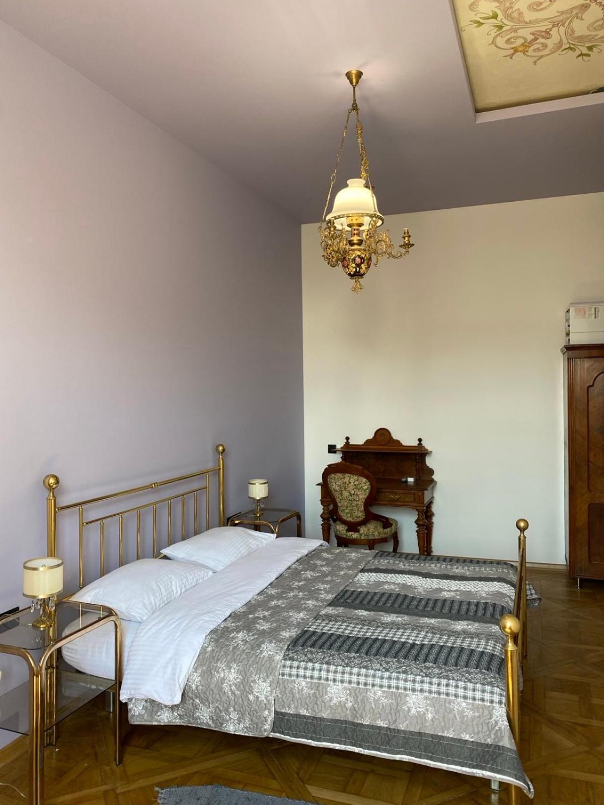 3 Bedrooms Apartment On Nasypna 3 Львів Екстер'єр фото